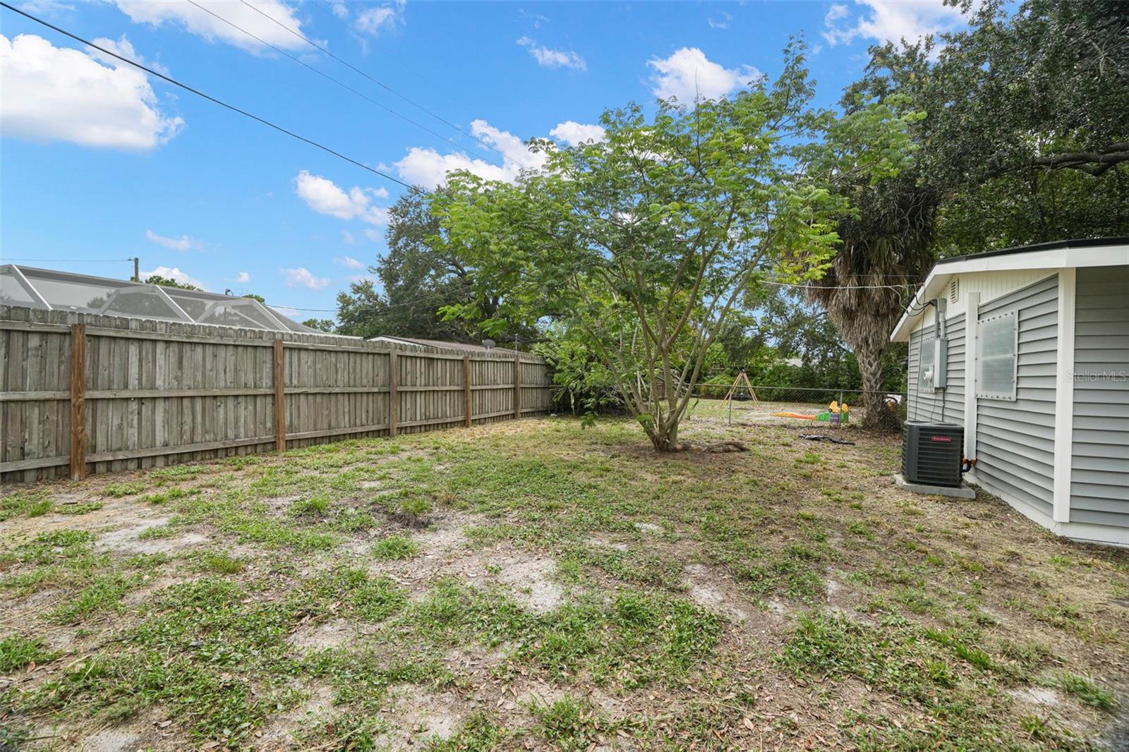 4406 W WALLACE AVE — photo 29