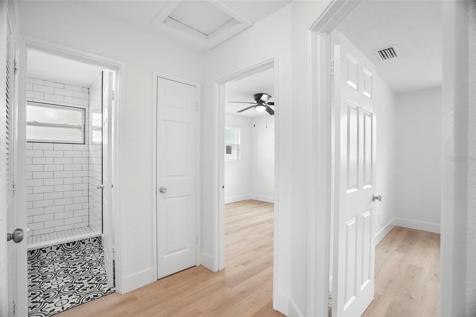 4406 W WALLACE AVE — photo 22