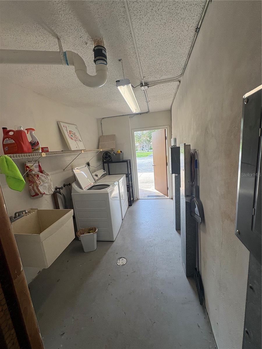 9 QUAILS RUN BLVD #3 — photo 34