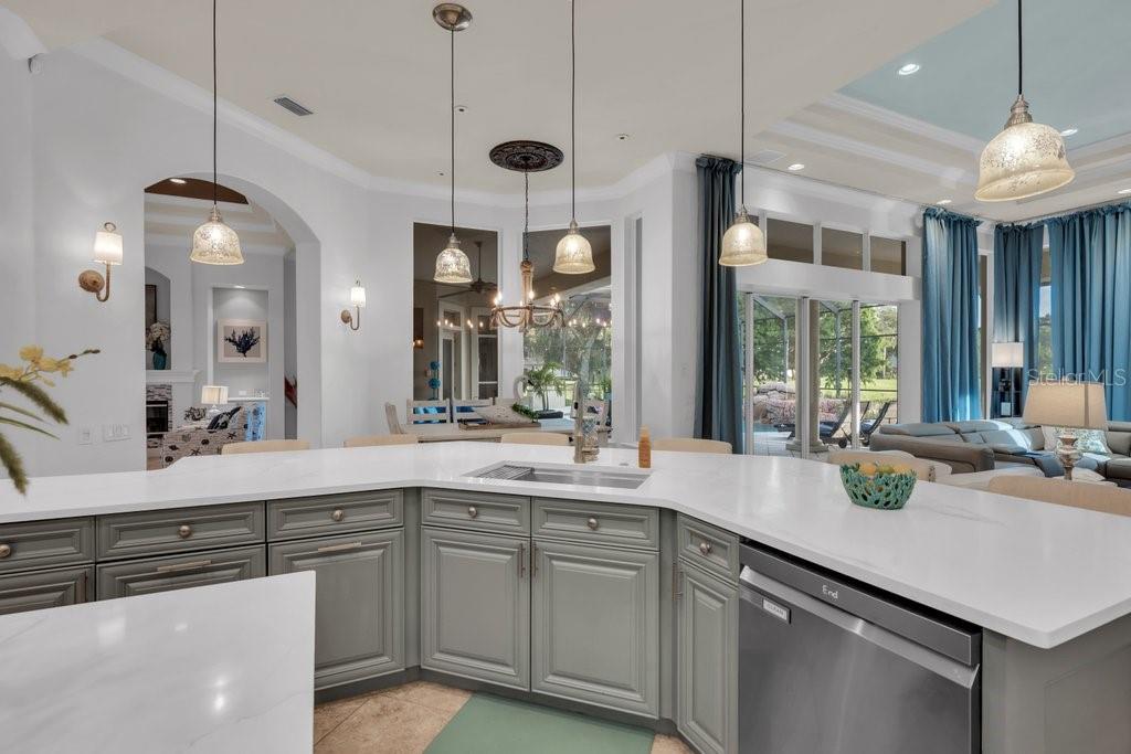 6217 KINGBIRD MANOR DR — photo 25
