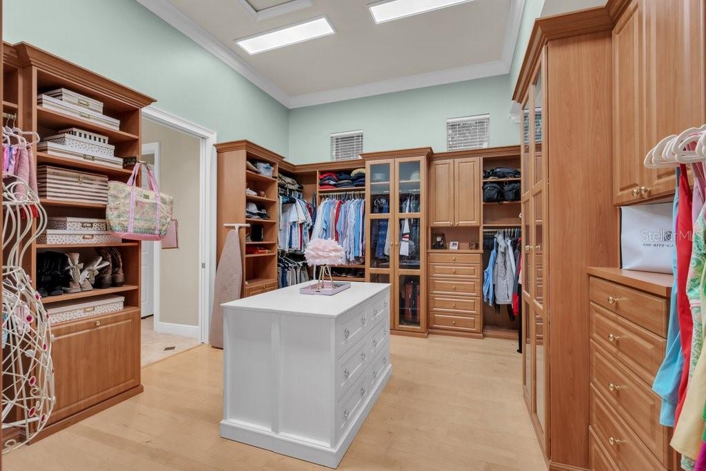 6217 KINGBIRD MANOR DR — photo 38