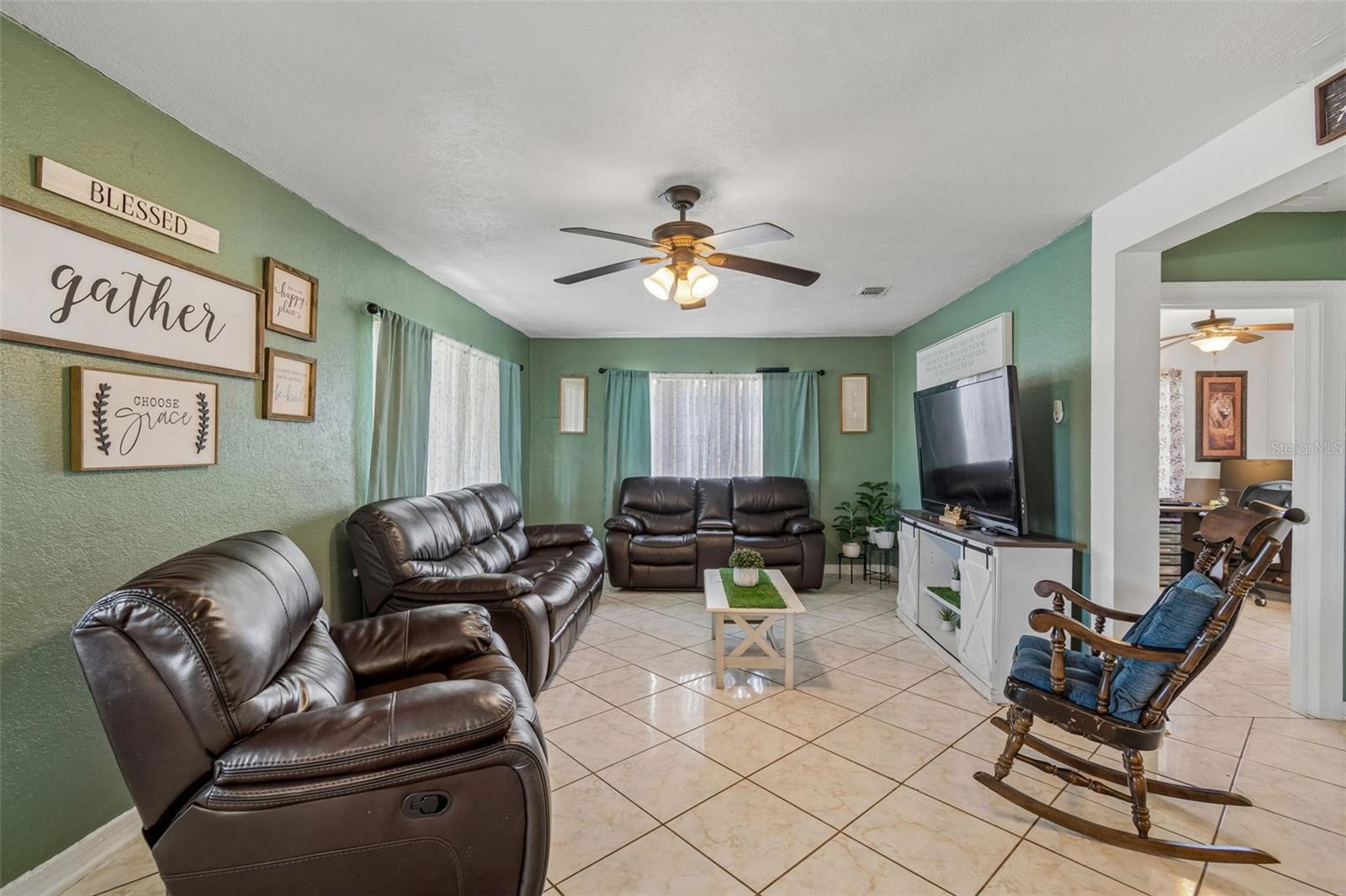 7307 N HUNTLEY AVE — photo 7