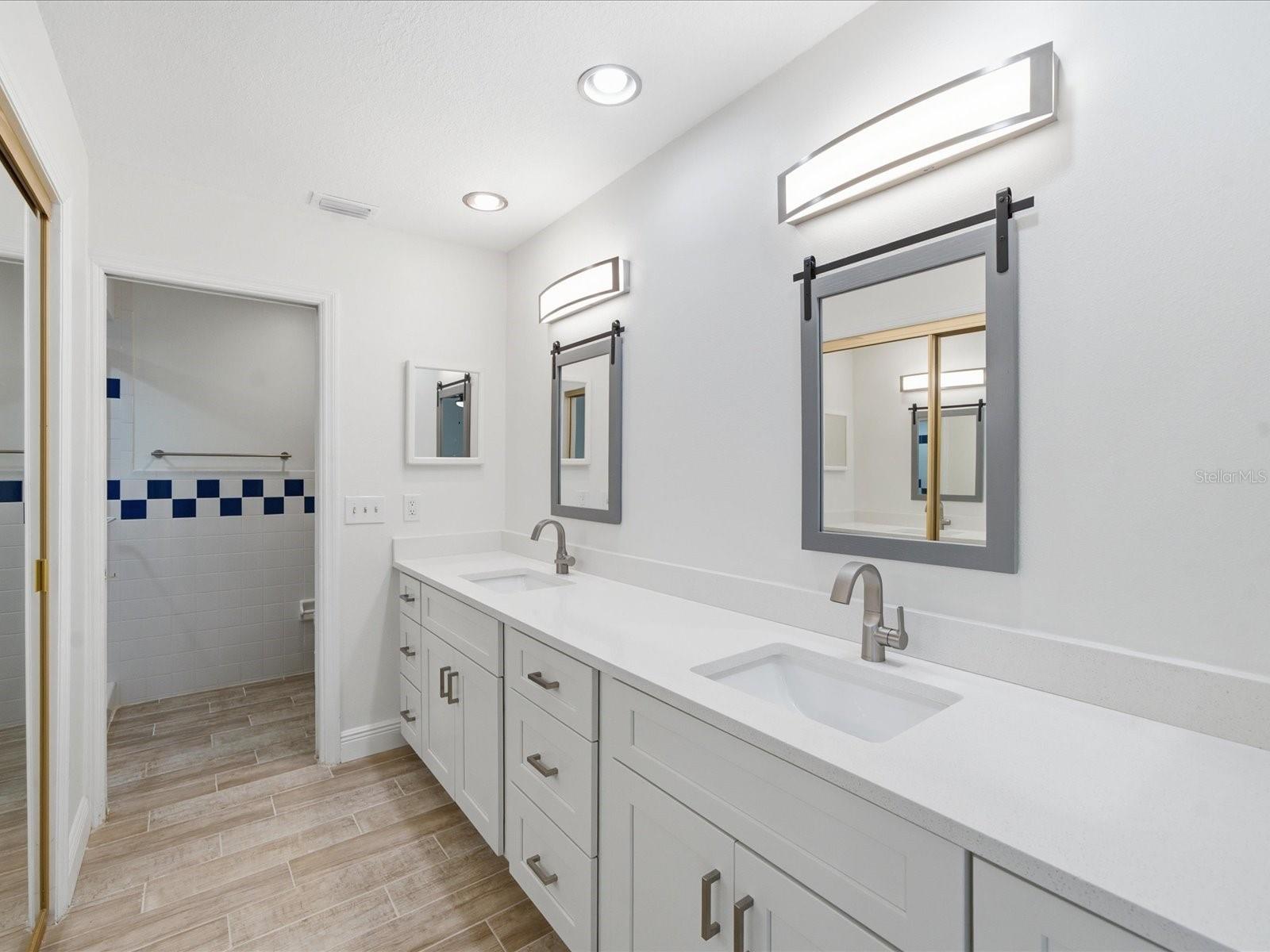 15446 E POND WOODS DR #15446 — photo 31
