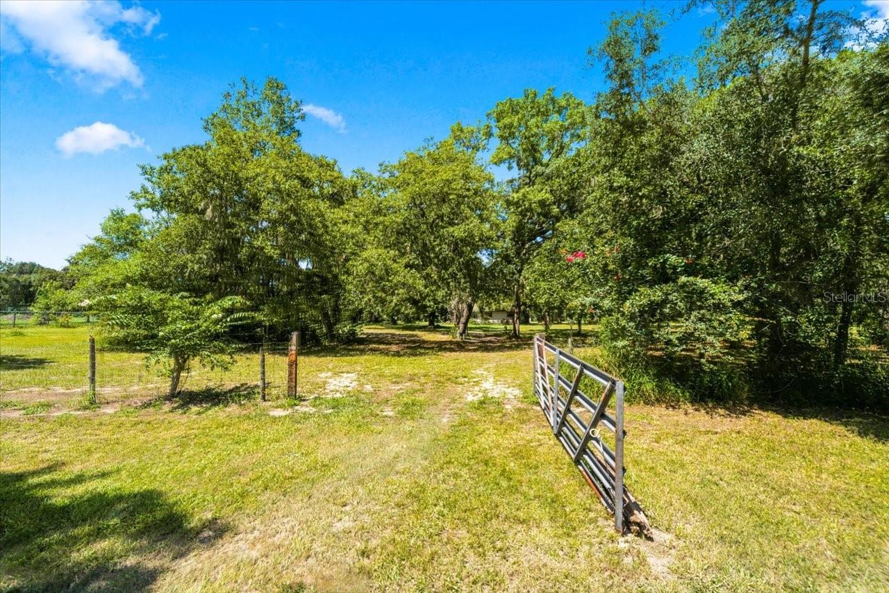 15535 RENEE LN — photo 43