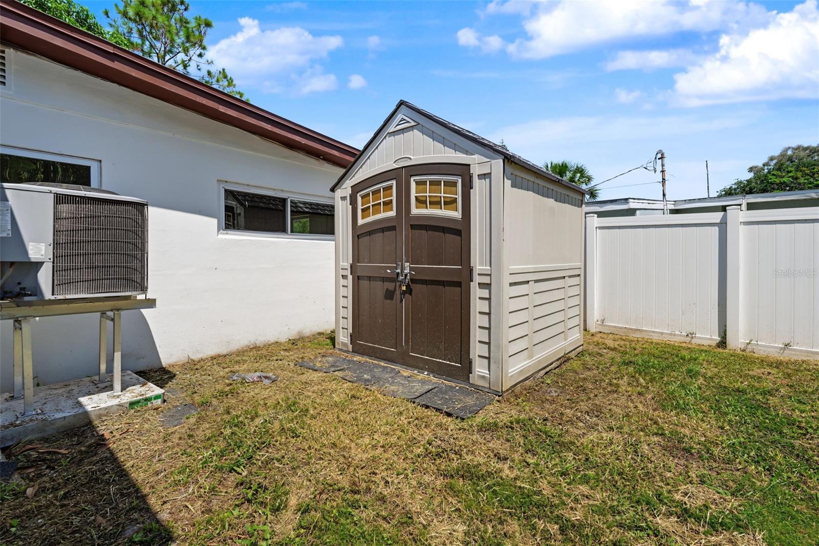 7377 ROYAL PALM DR — photo 32