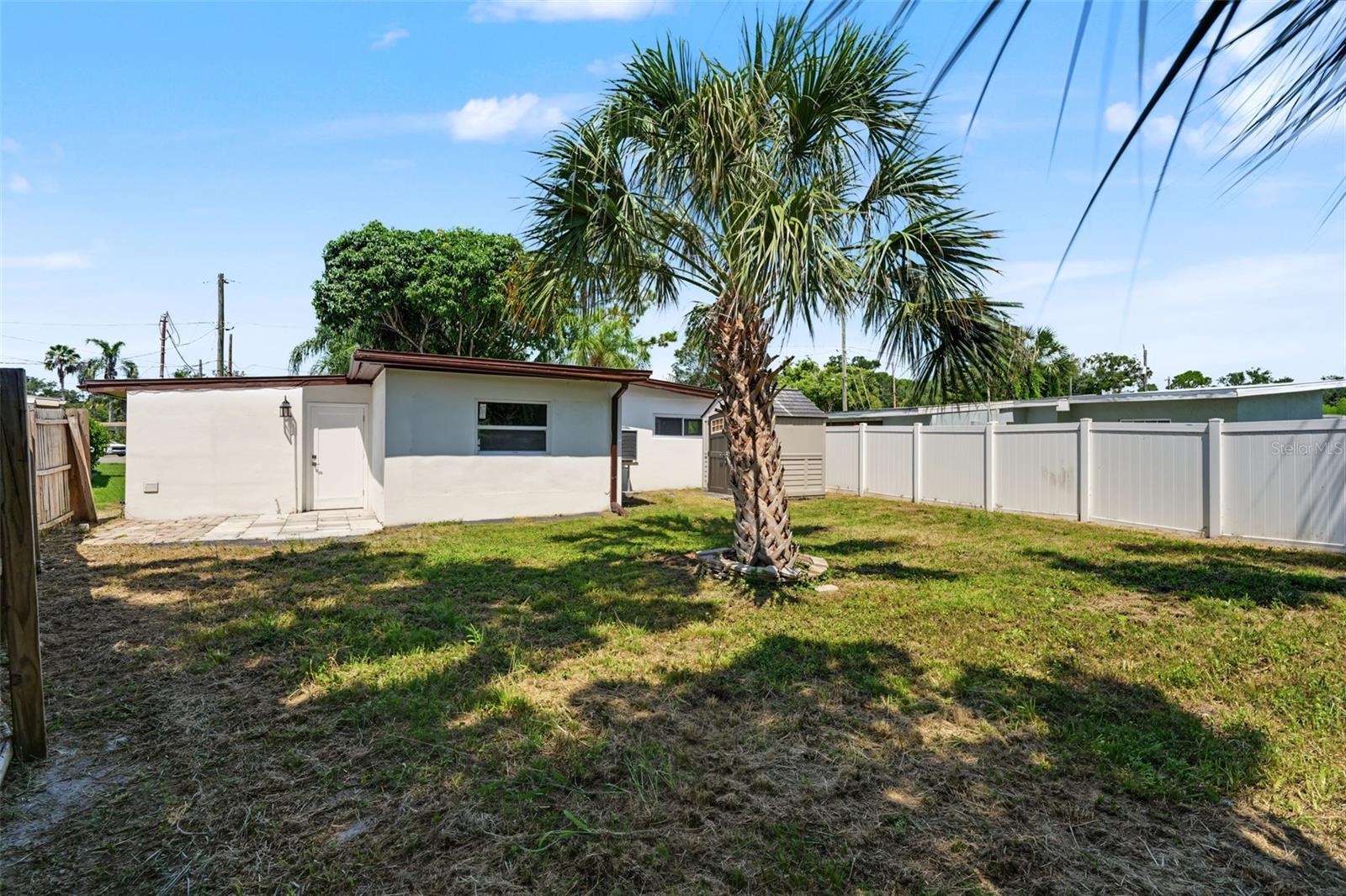 7377 ROYAL PALM DR — photo 28