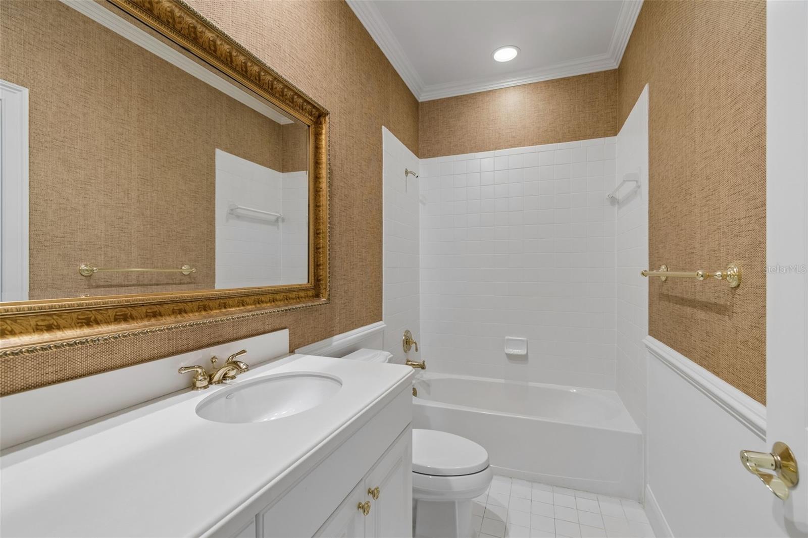 5323 BAYSHORE BLVD #F — photo 18