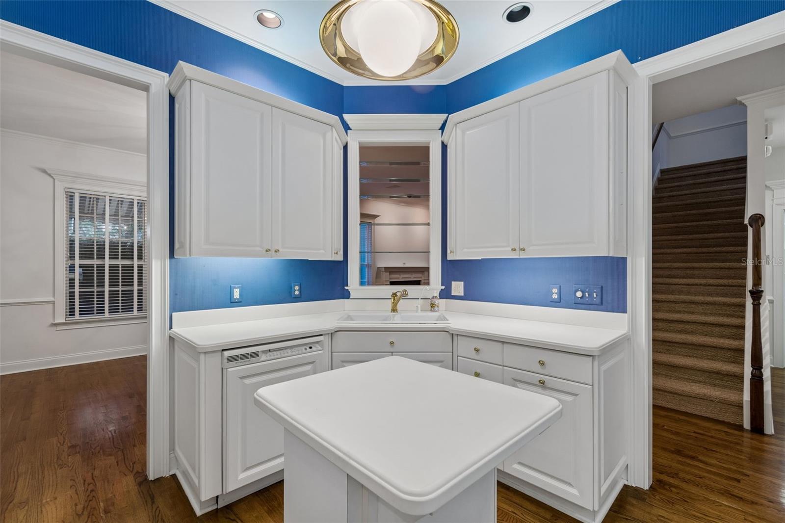 5323 BAYSHORE BLVD #F — photo 8
