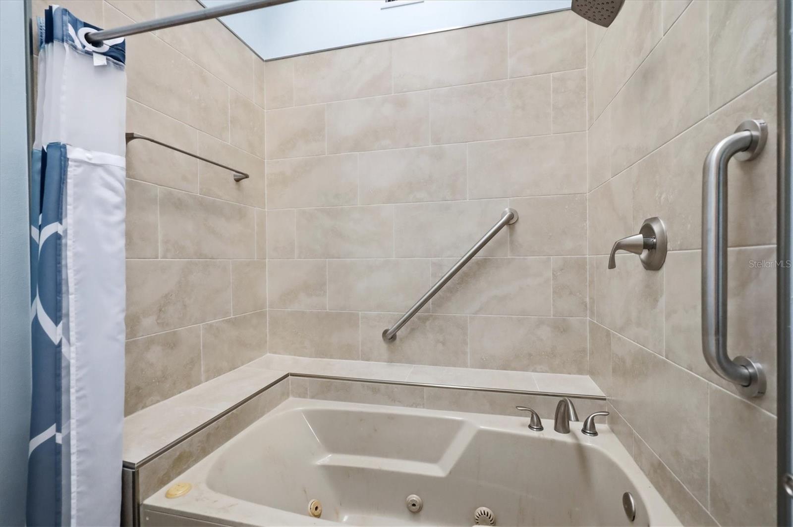 214 SOUTHAMPTON DR #327 — photo 17