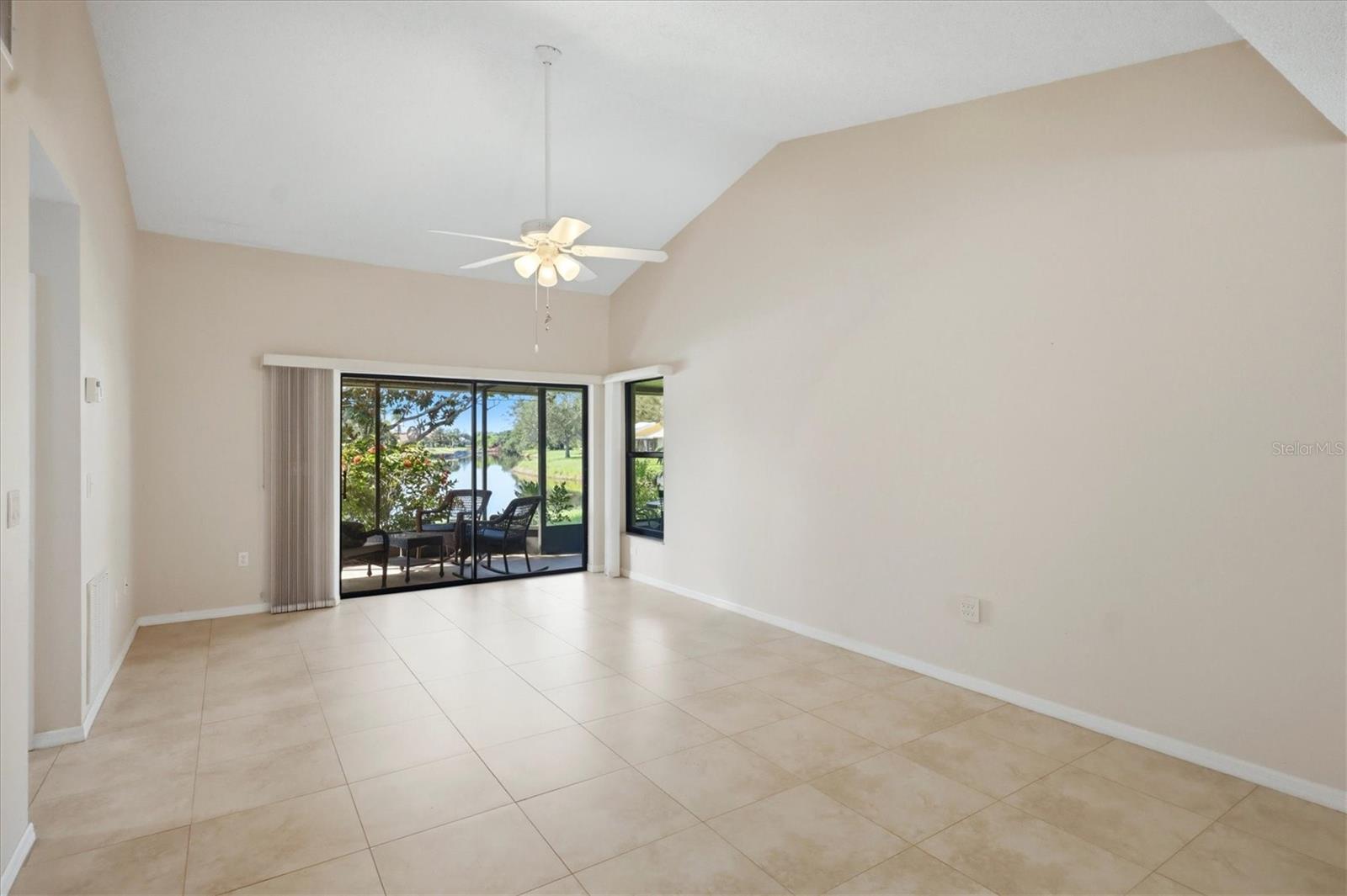 214 SOUTHAMPTON DR #327 — photo 6