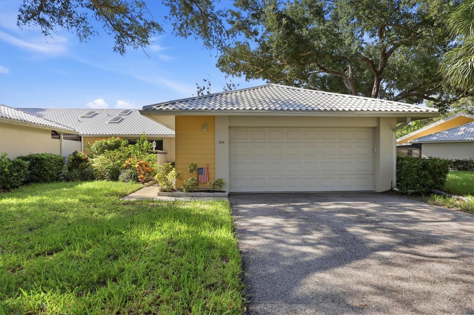 214 SOUTHAMPTON DR #327 — photo 42