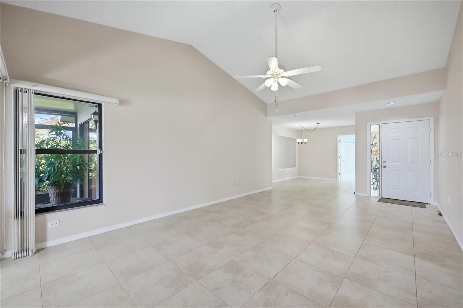 214 SOUTHAMPTON DR #327 — photo 3