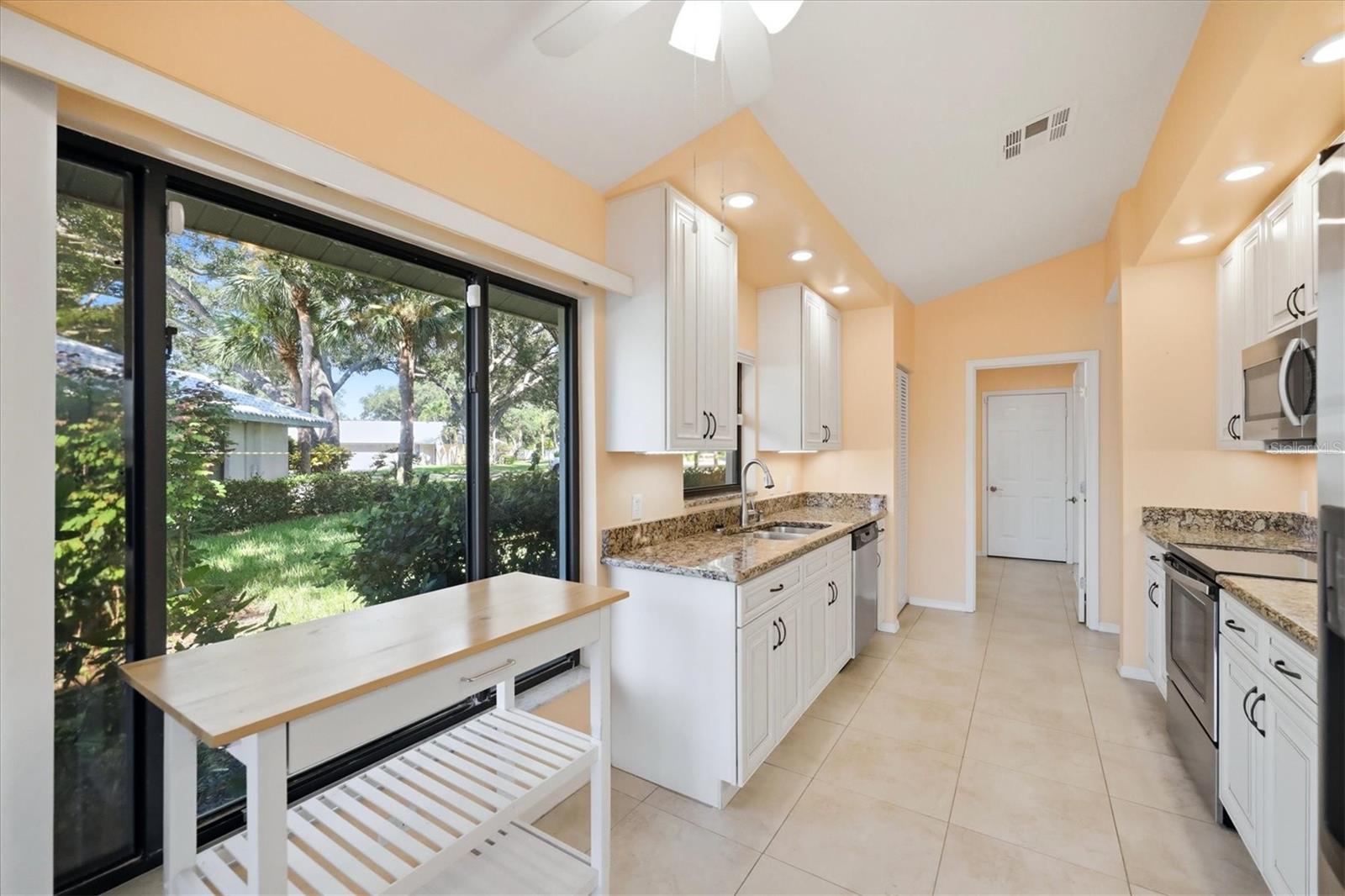 214 SOUTHAMPTON DR #327 — photo 8