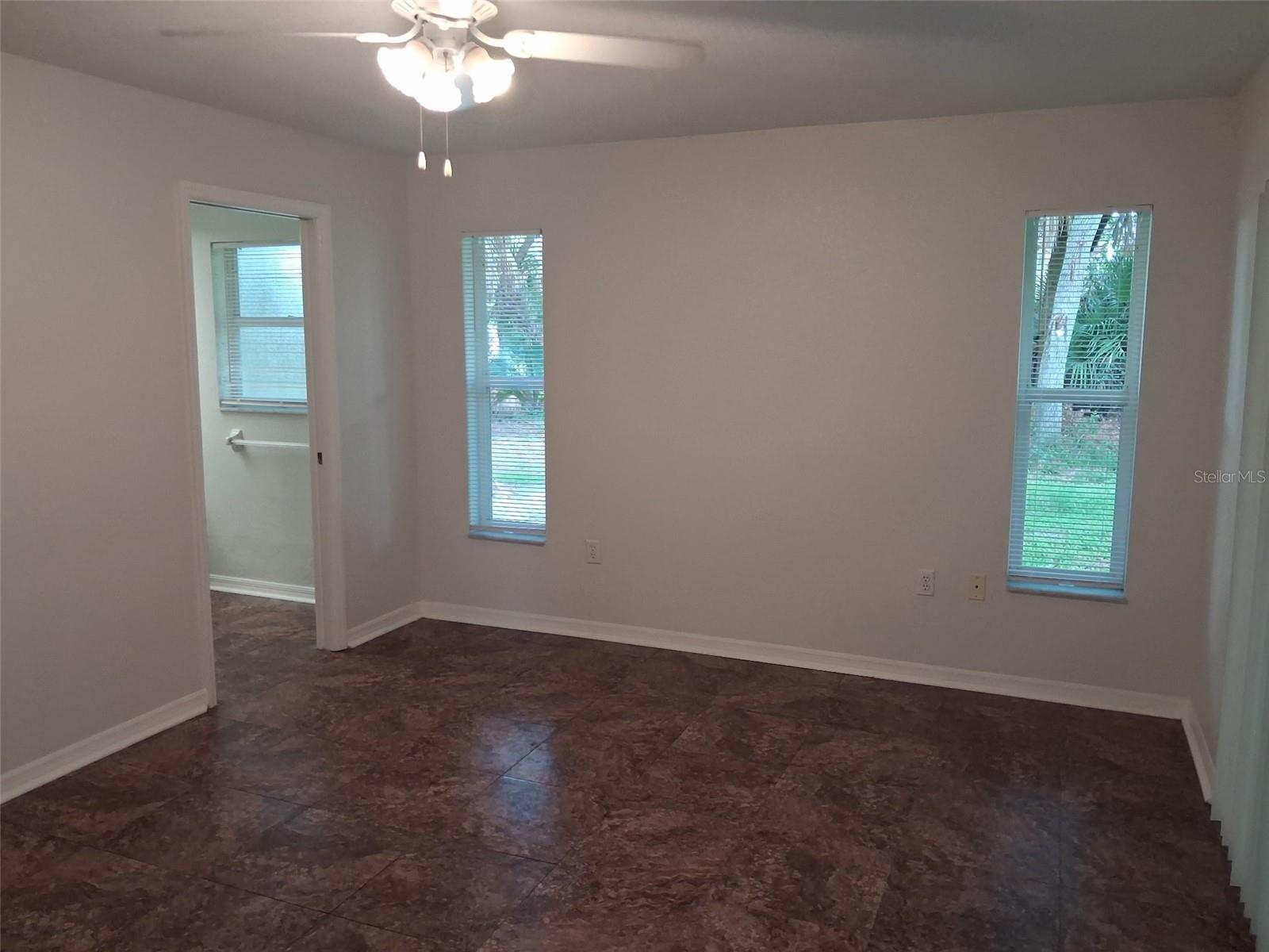 2420 DUMONT LN — photo 9