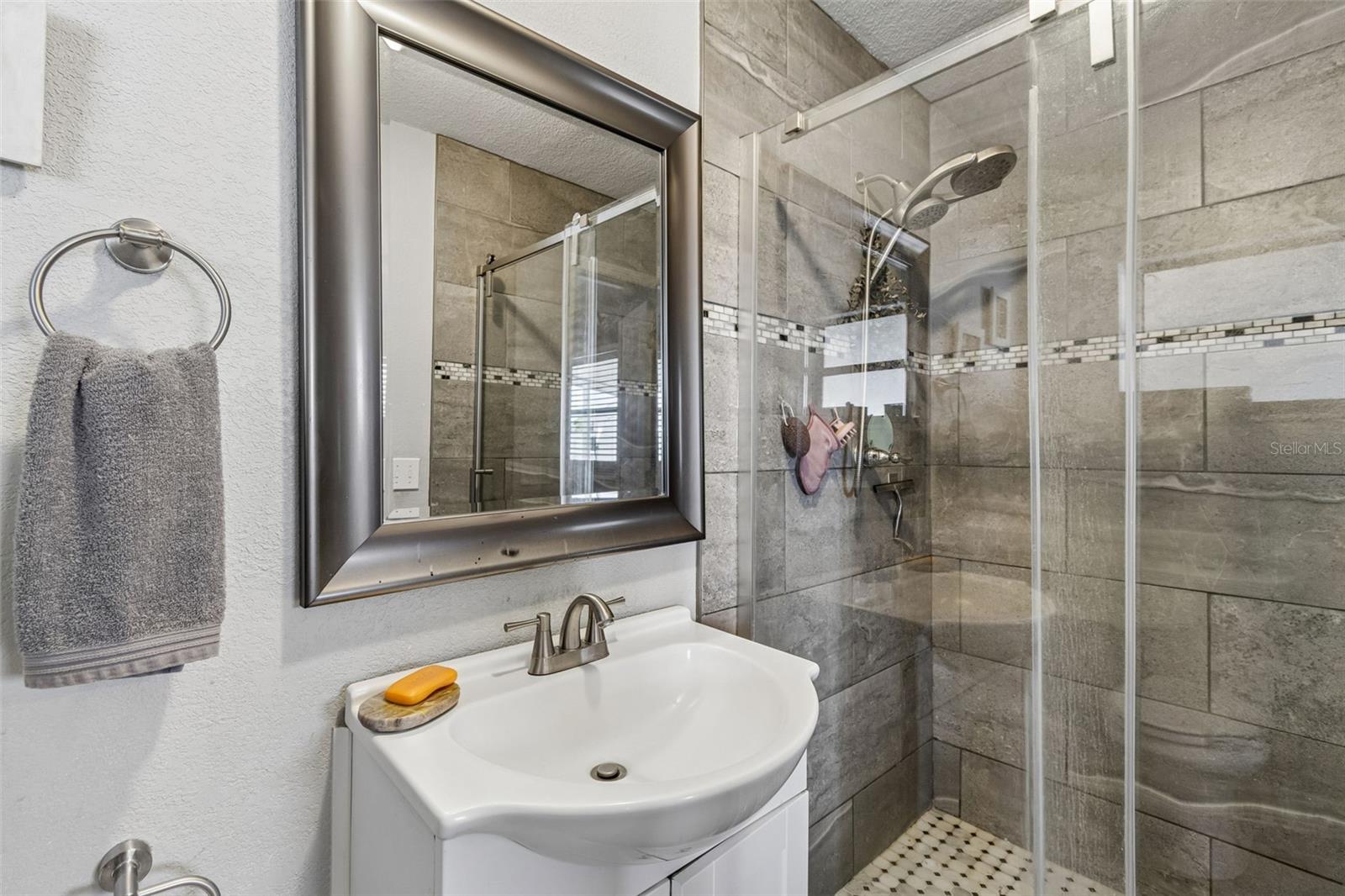 6330 S RENELLIE CT — photo 33
