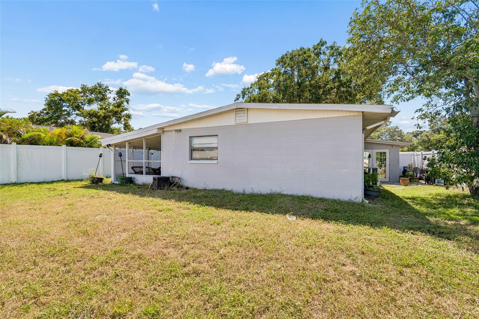 6330 S RENELLIE CT — photo 48