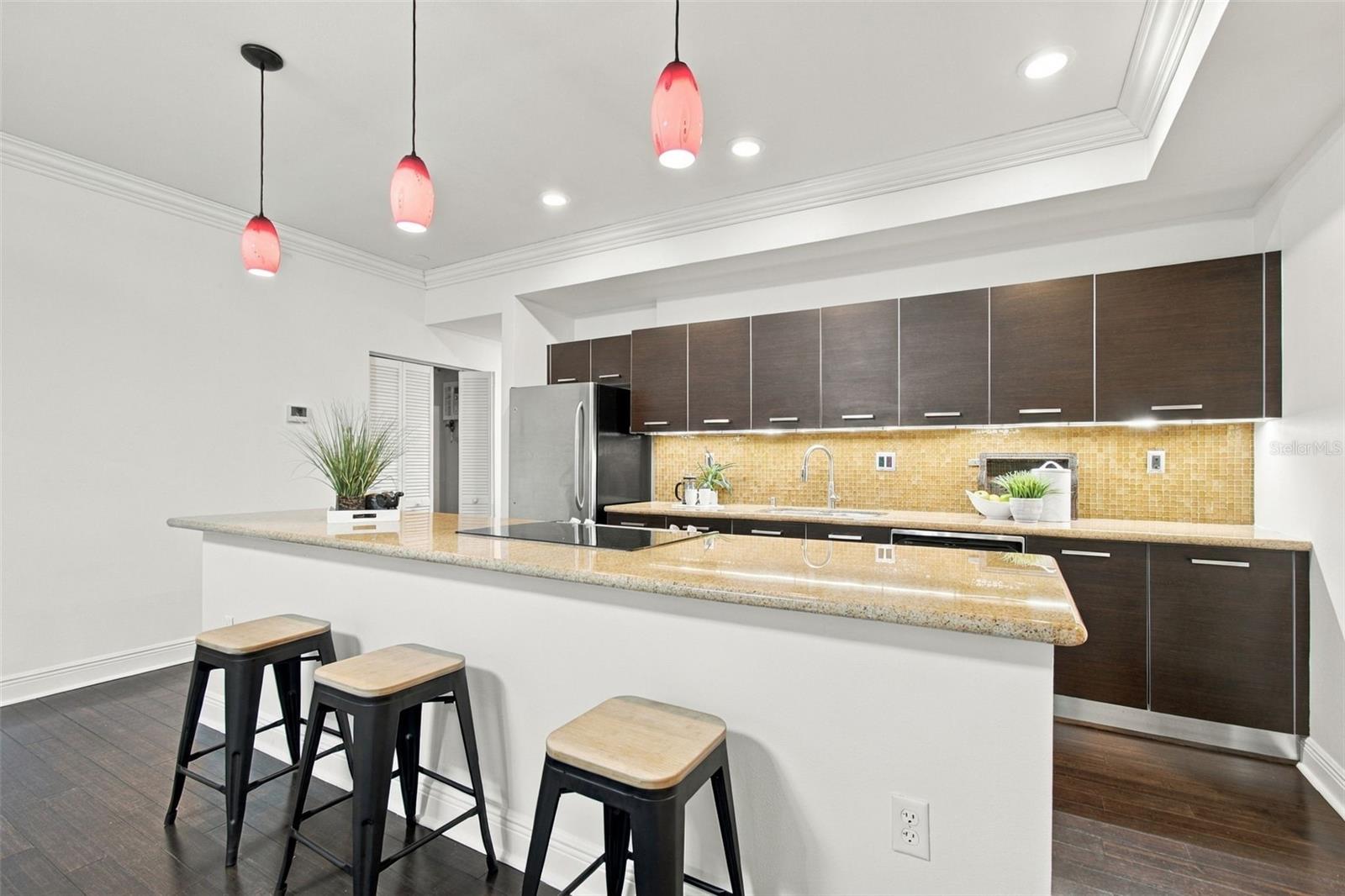 205 5TH AVE N #201 — photo 11