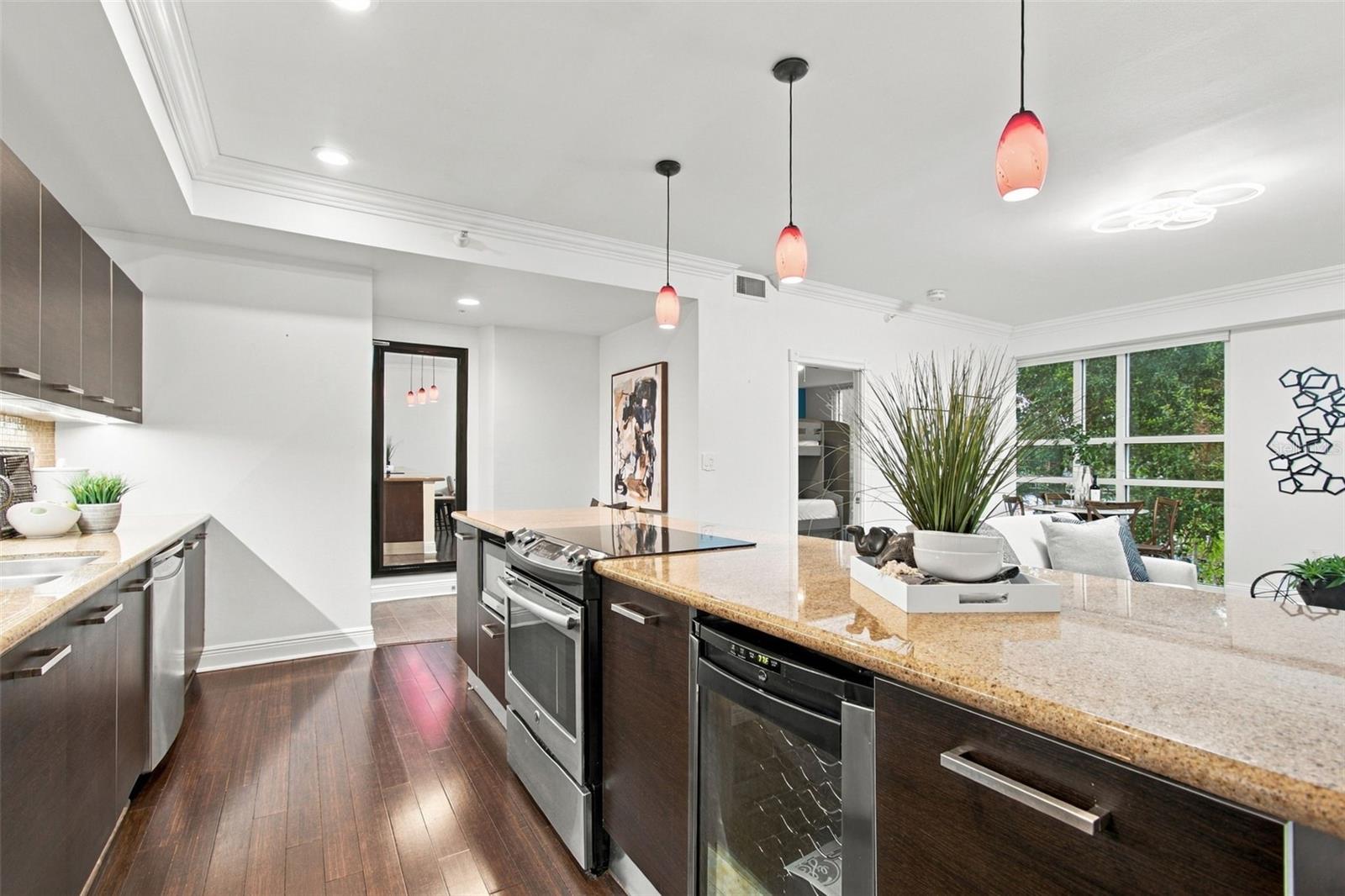 205 5TH AVE N #201 — photo 14