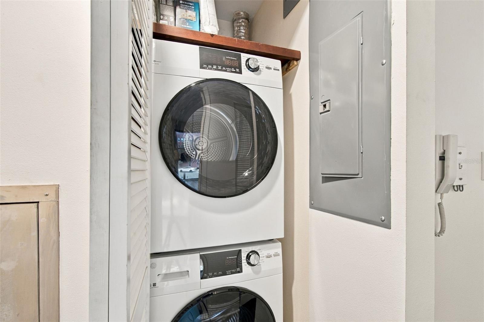 205 5TH AVE N #201 — photo 34