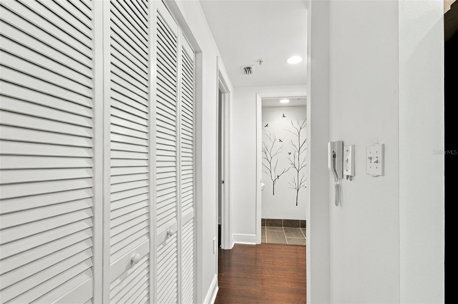205 5TH AVE N #201 — photo 15