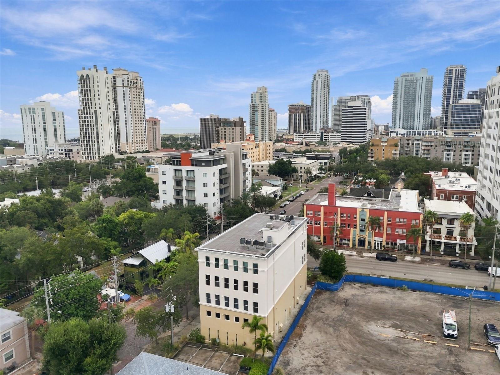 205 5TH AVE N #201 — photo 40