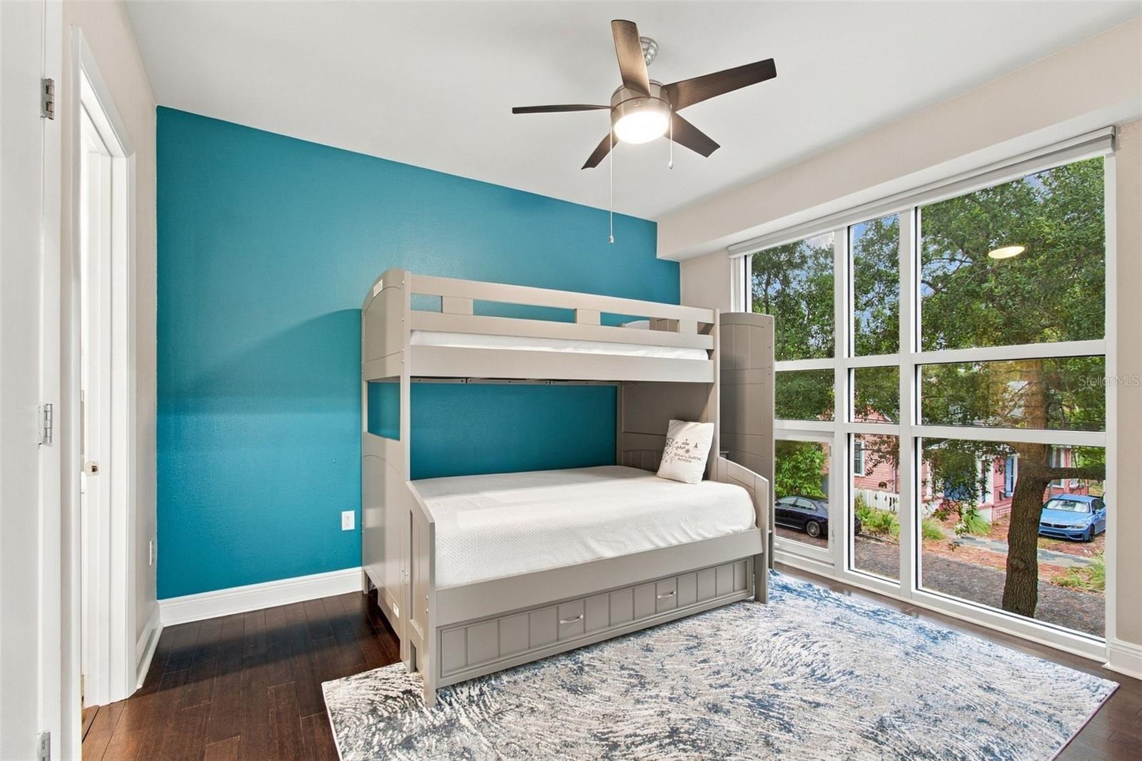 205 5TH AVE N #201 — photo 28