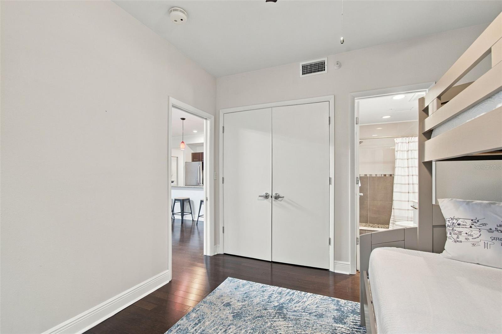 205 5TH AVE N #201 — photo 29