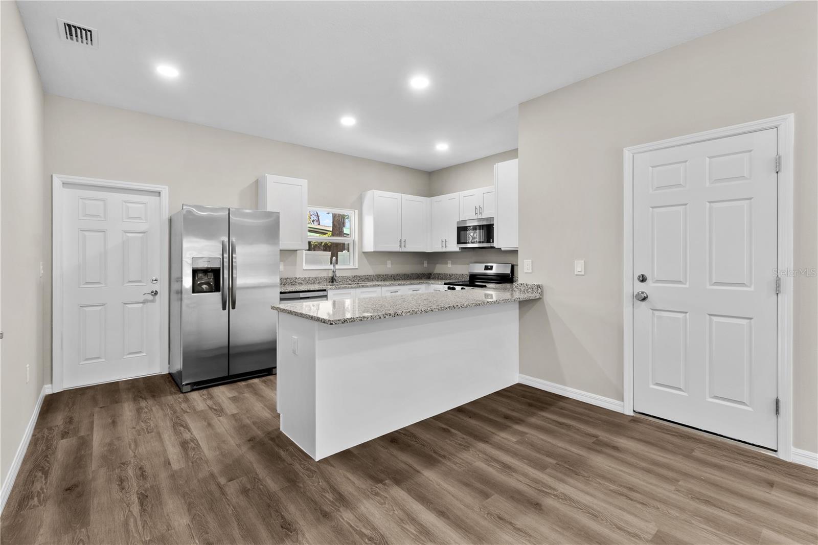5013 FINDERS CT — photo 12