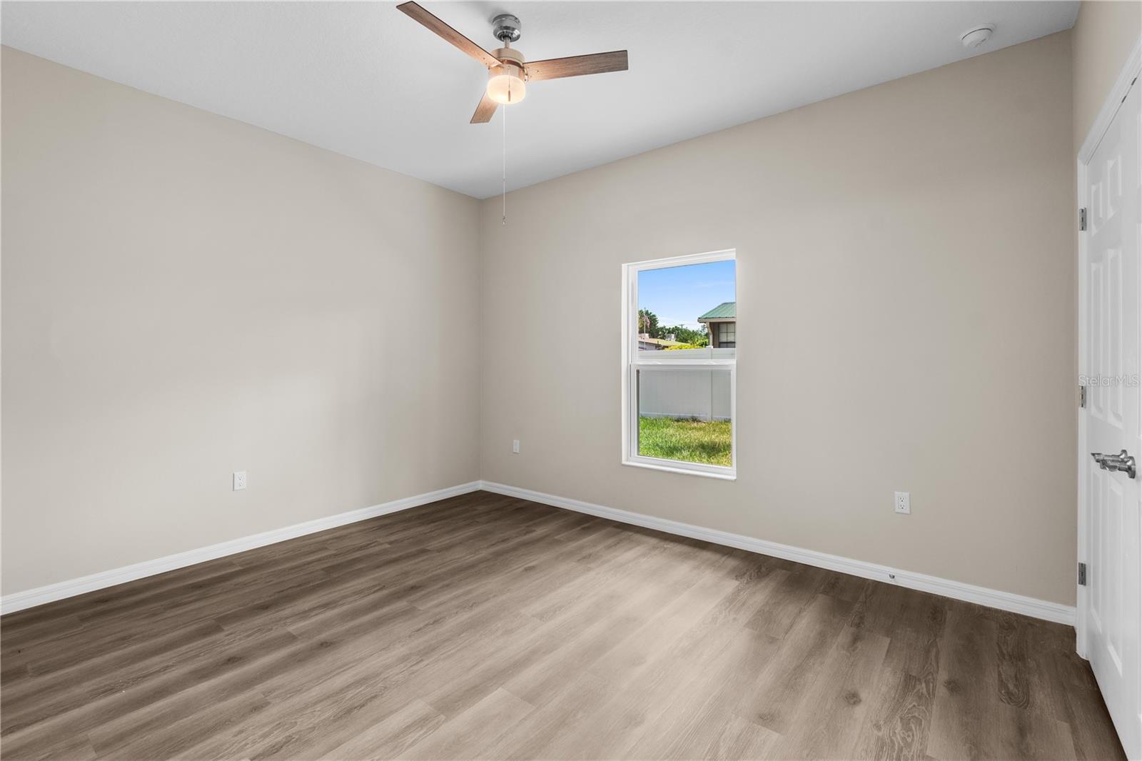 5013 FINDERS CT — photo 32