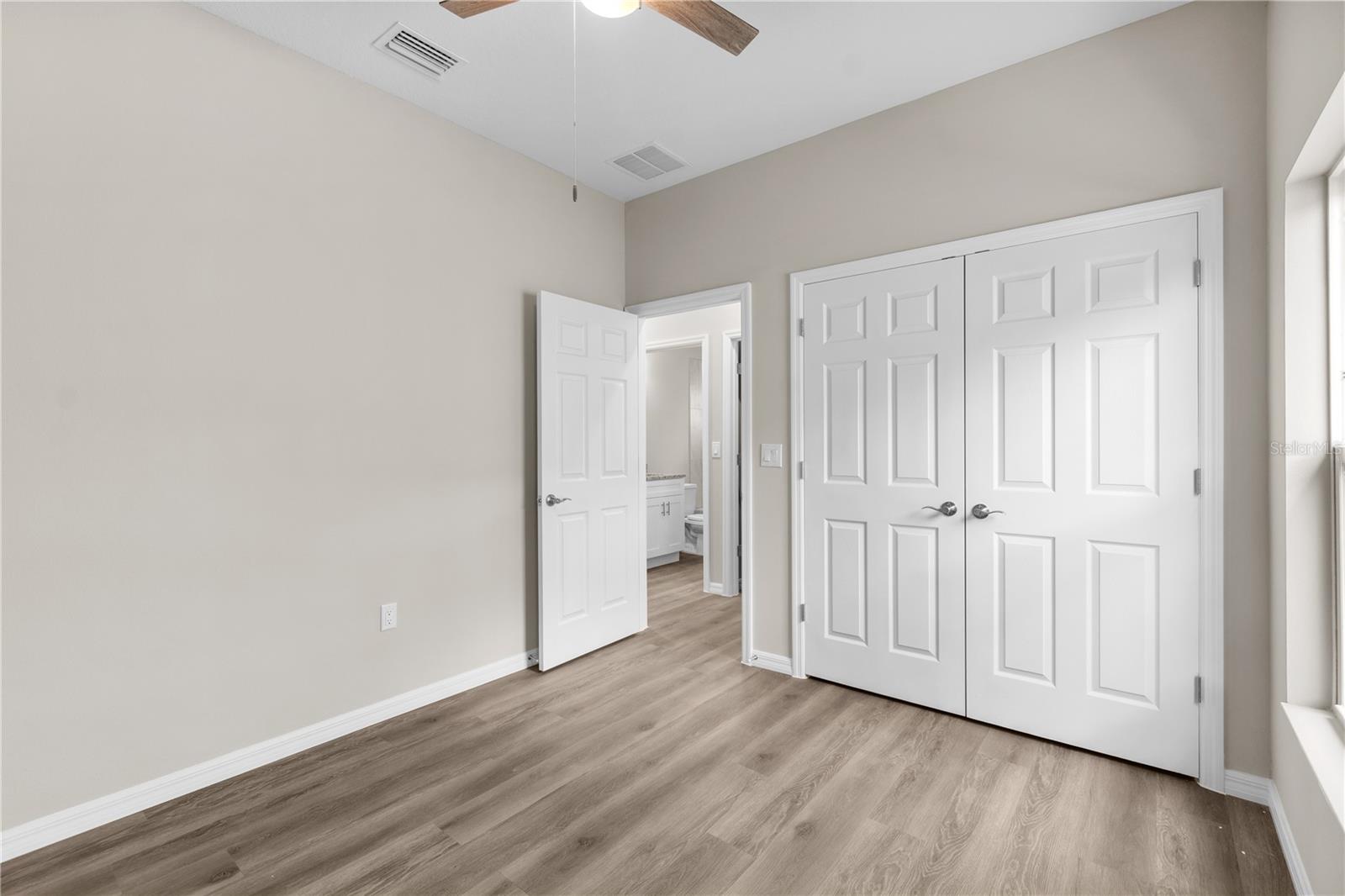 5013 FINDERS CT — photo 36