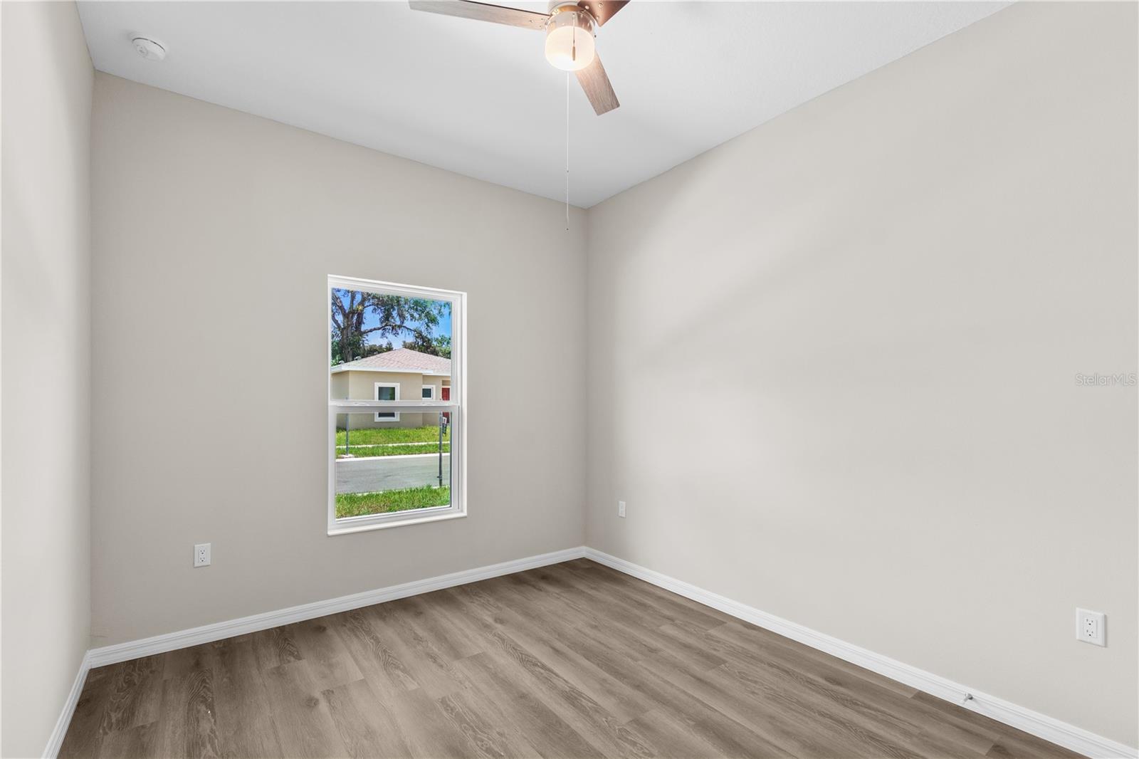 5013 FINDERS CT — photo 37