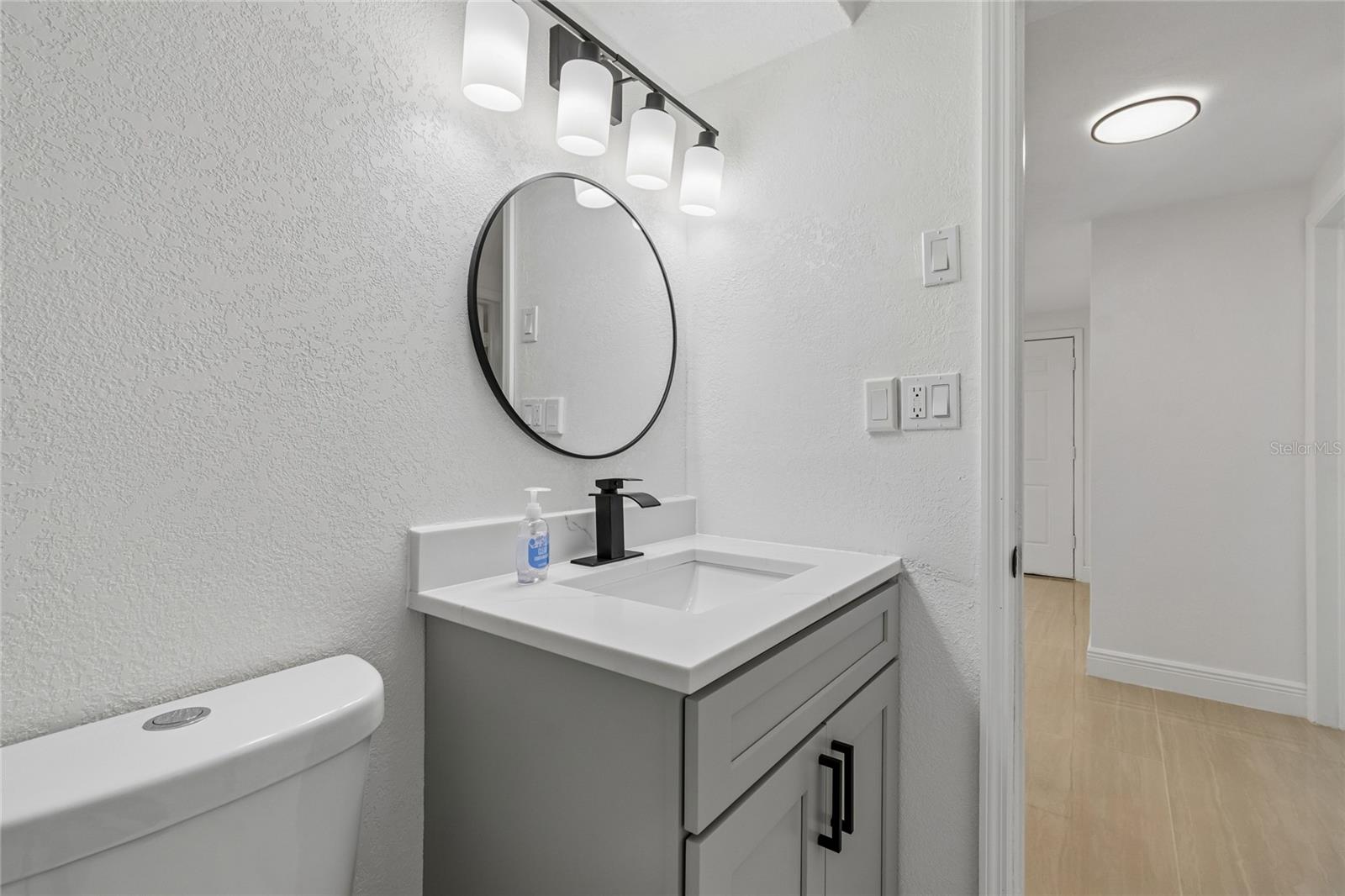 1467 CLASSIC DR — photo 29