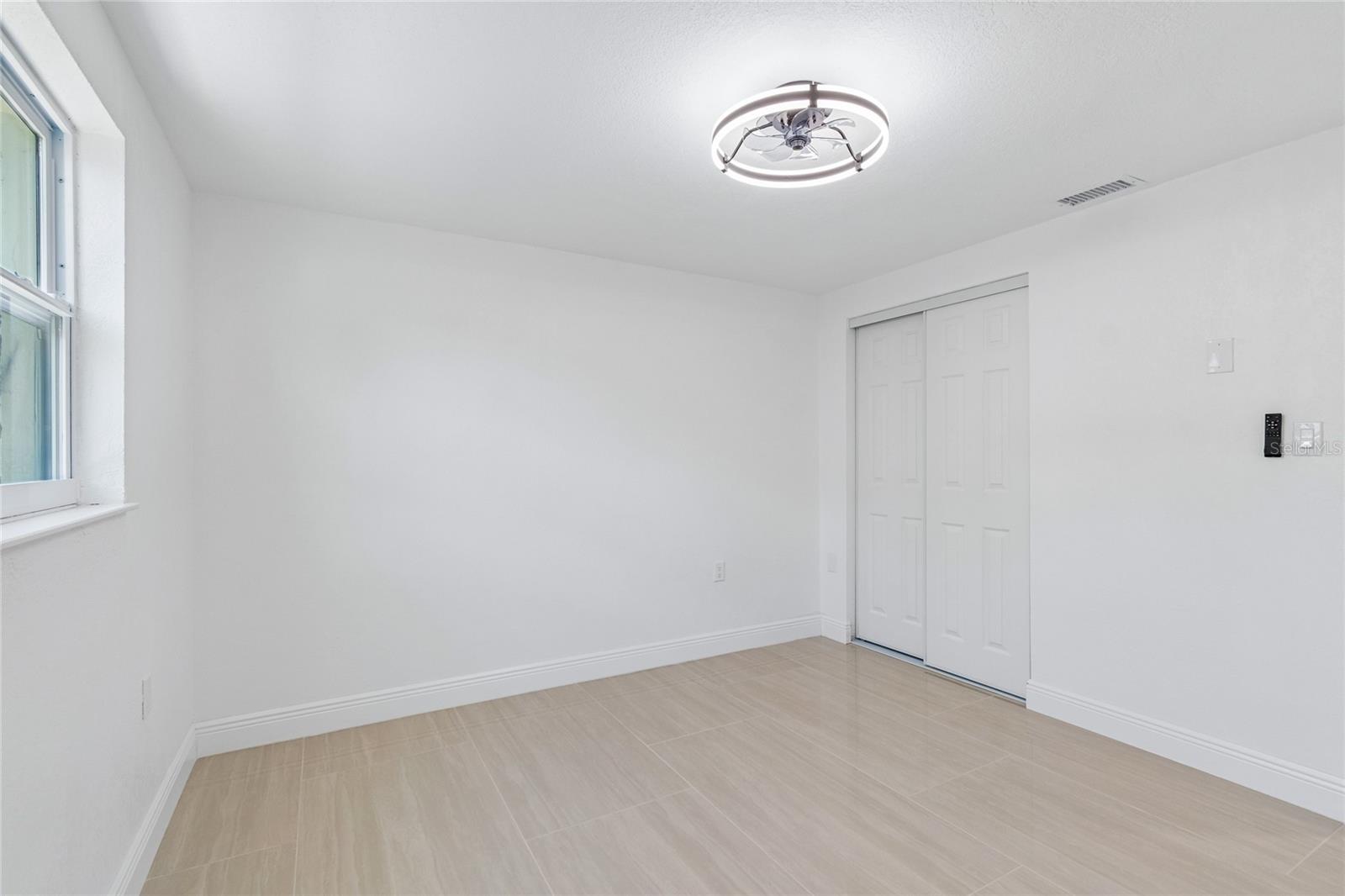 1467 CLASSIC DR — photo 35