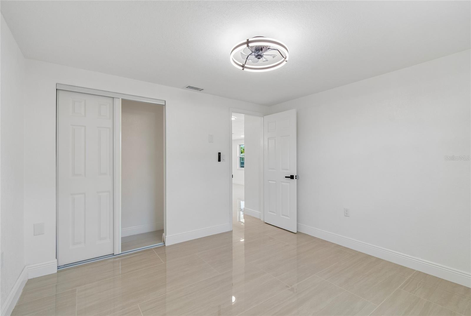 1467 CLASSIC DR — photo 33