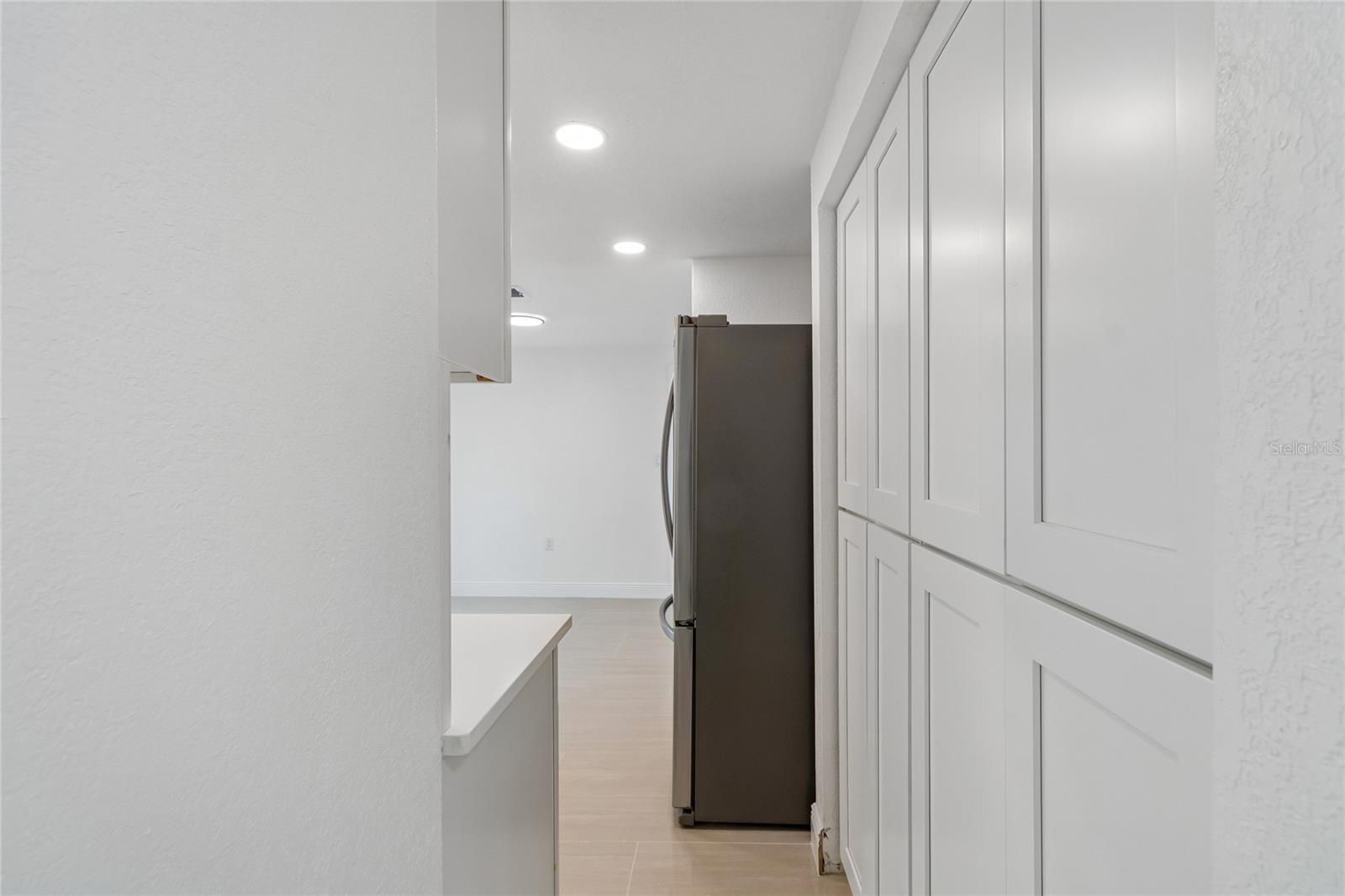 1467 CLASSIC DR — photo 26