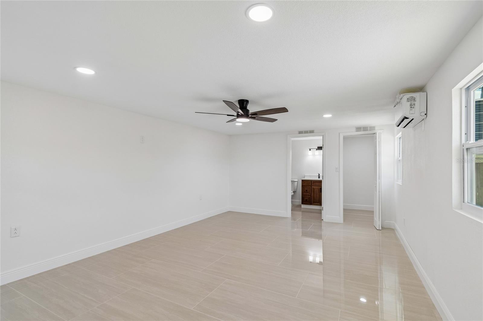 1467 CLASSIC DR — photo 46