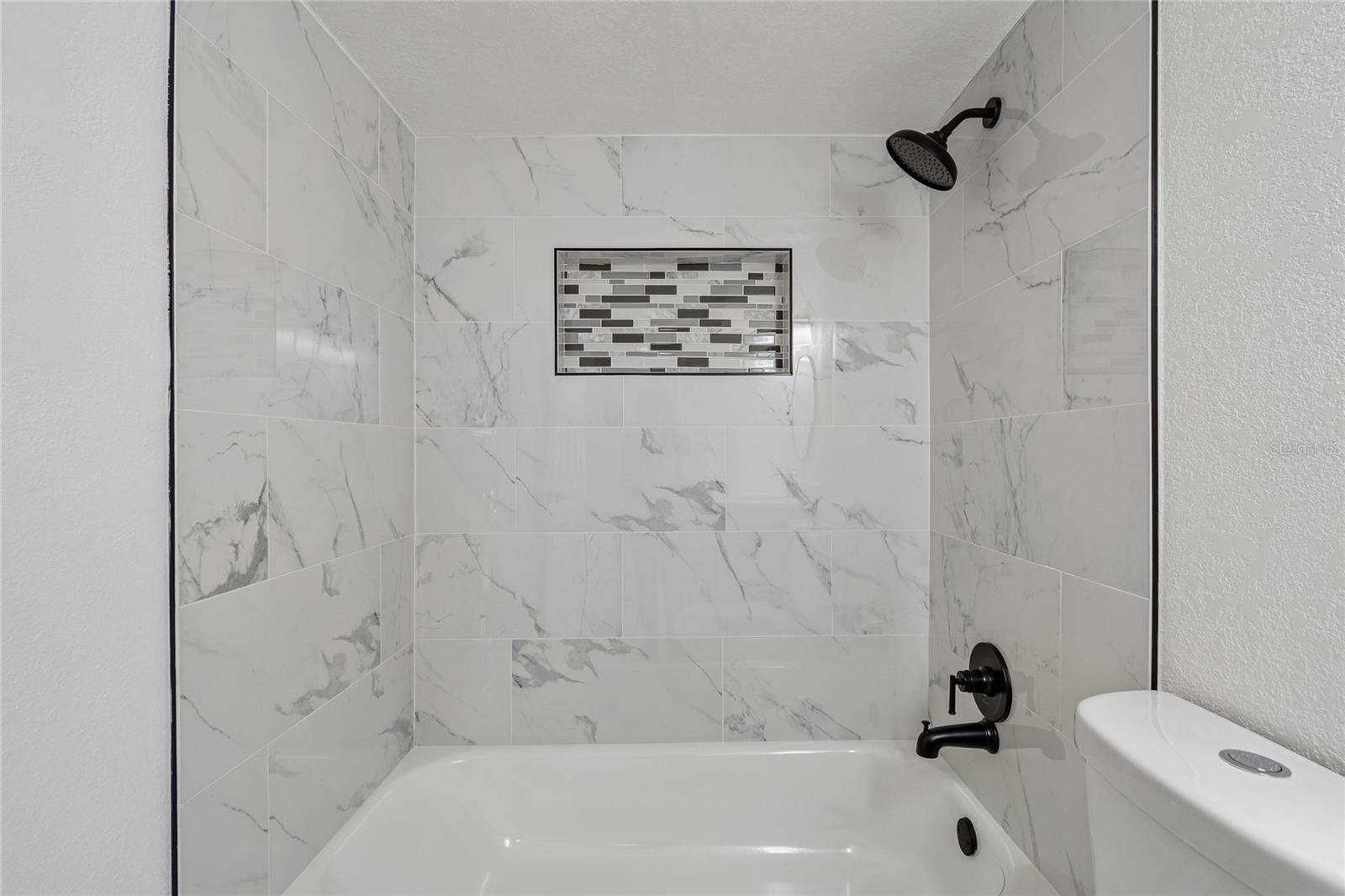 1467 CLASSIC DR — photo 28