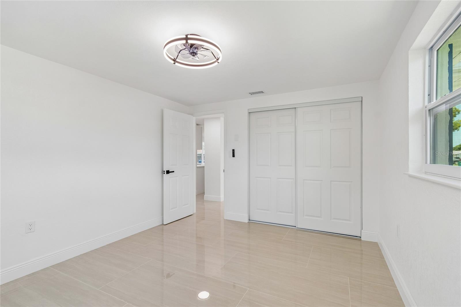 1467 CLASSIC DR — photo 40