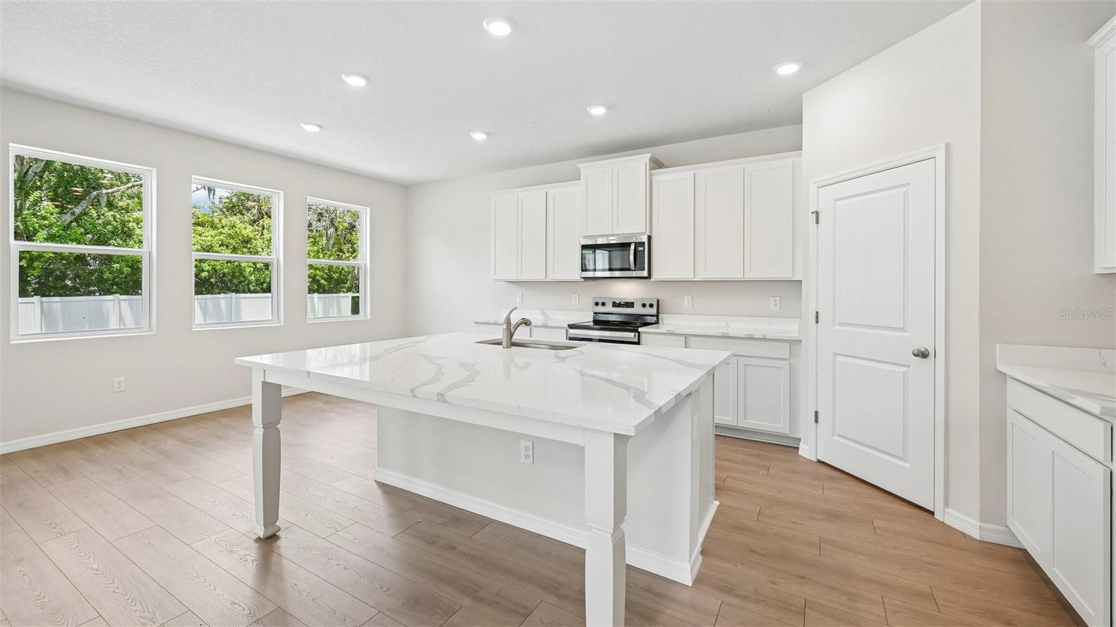 10437 WOODLAND GARDEN WAY — photo 2