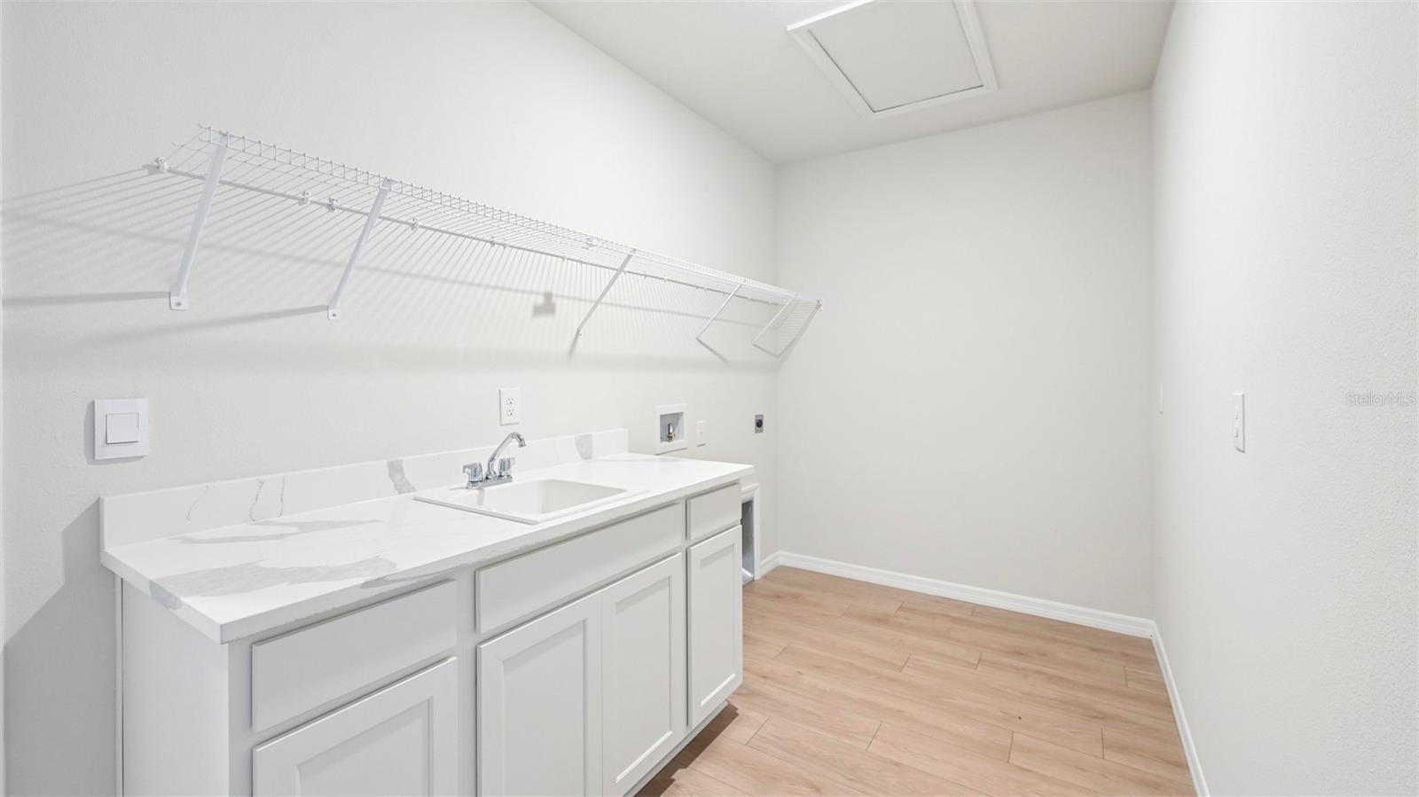 10437 WOODLAND GARDEN WAY — photo 36