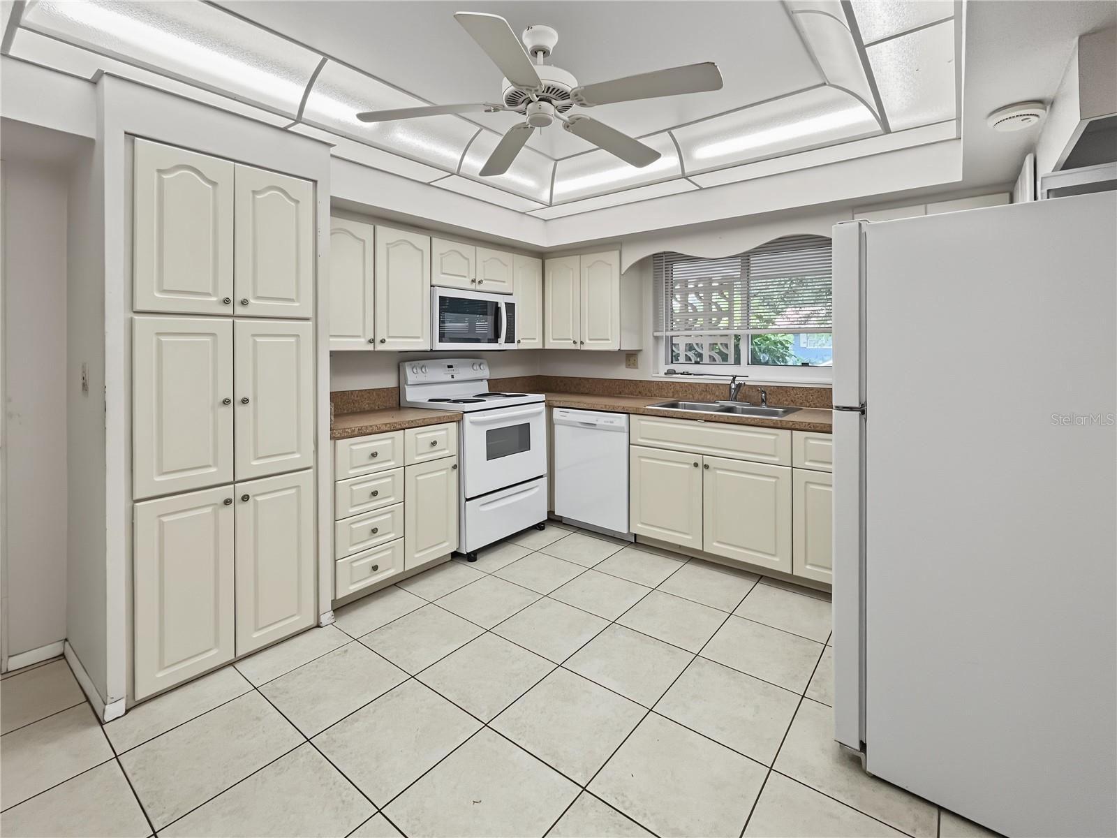 3041 TYRONE LN — photo 6