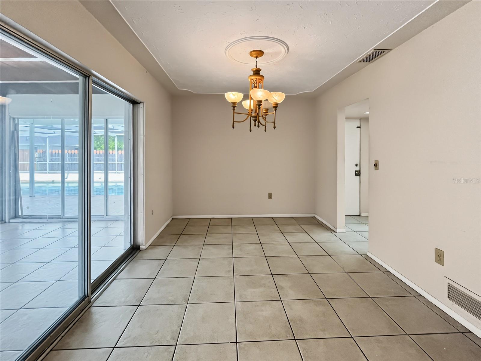 3041 TYRONE LN — photo 5