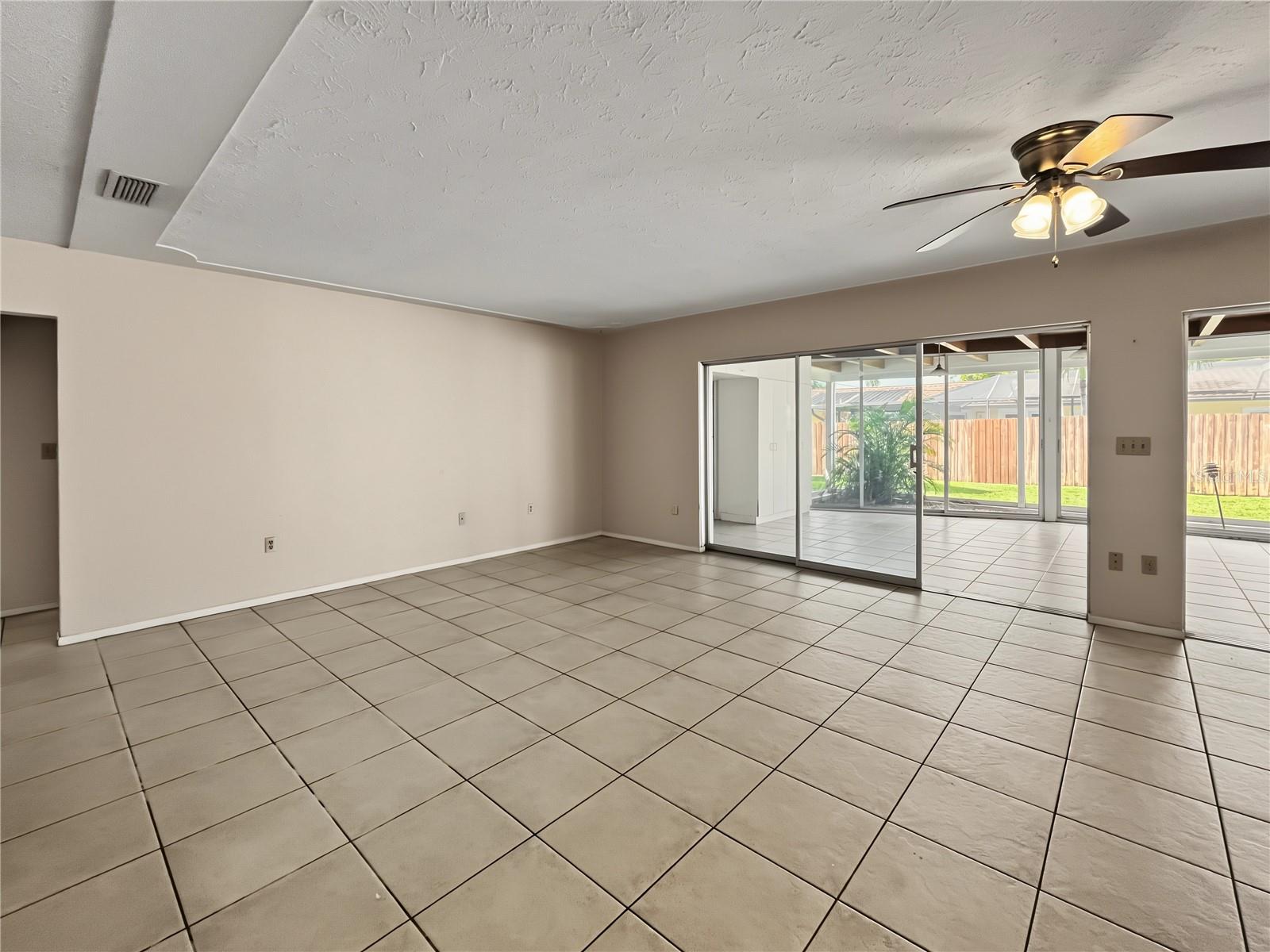 3041 TYRONE LN — photo 3