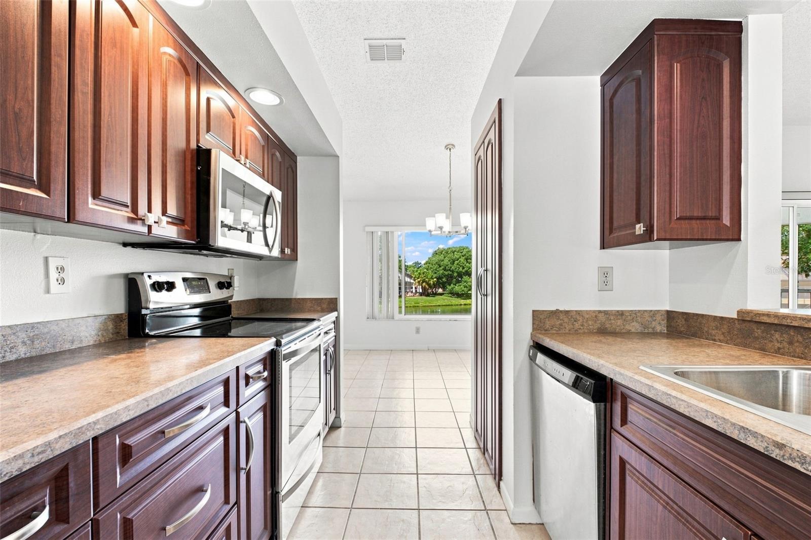 3588 INDIGO POND DR #12 — photo 33