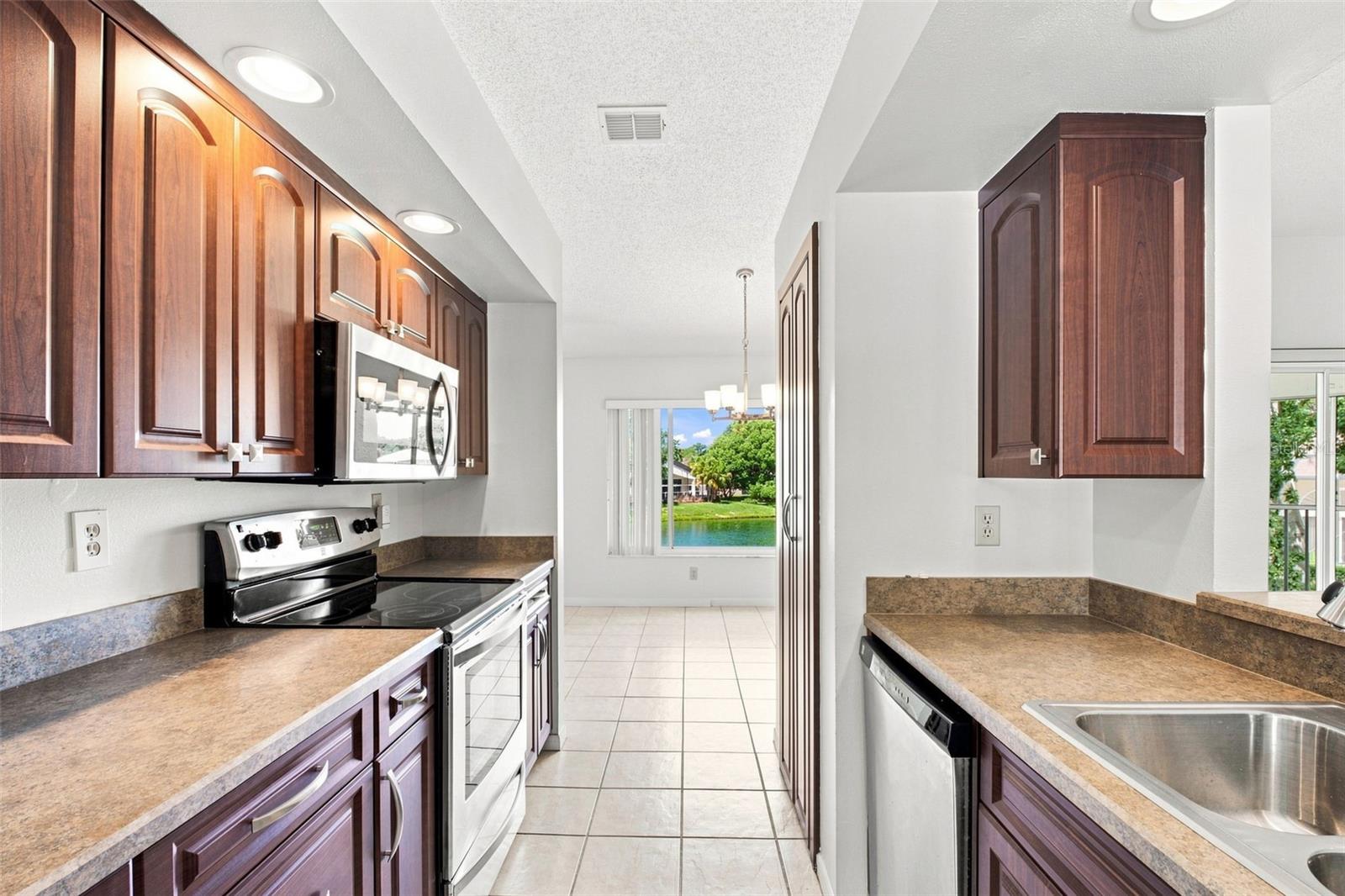 3588 INDIGO POND DR #12 — photo 40