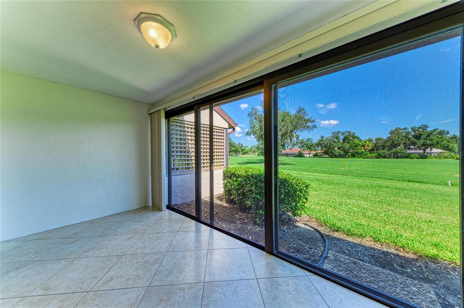 6085 CLUBSIDE DR — photo 41