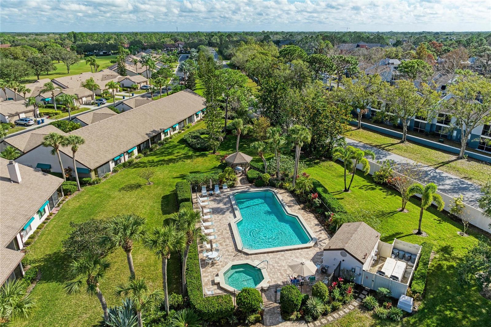 6085 CLUBSIDE DR — photo 45