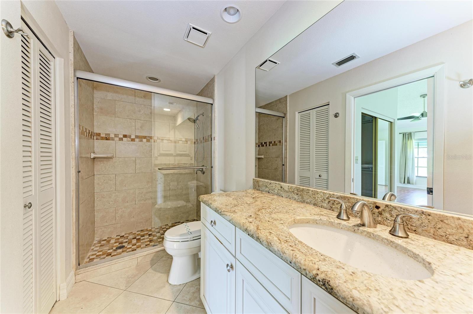 6085 CLUBSIDE DR — photo 31