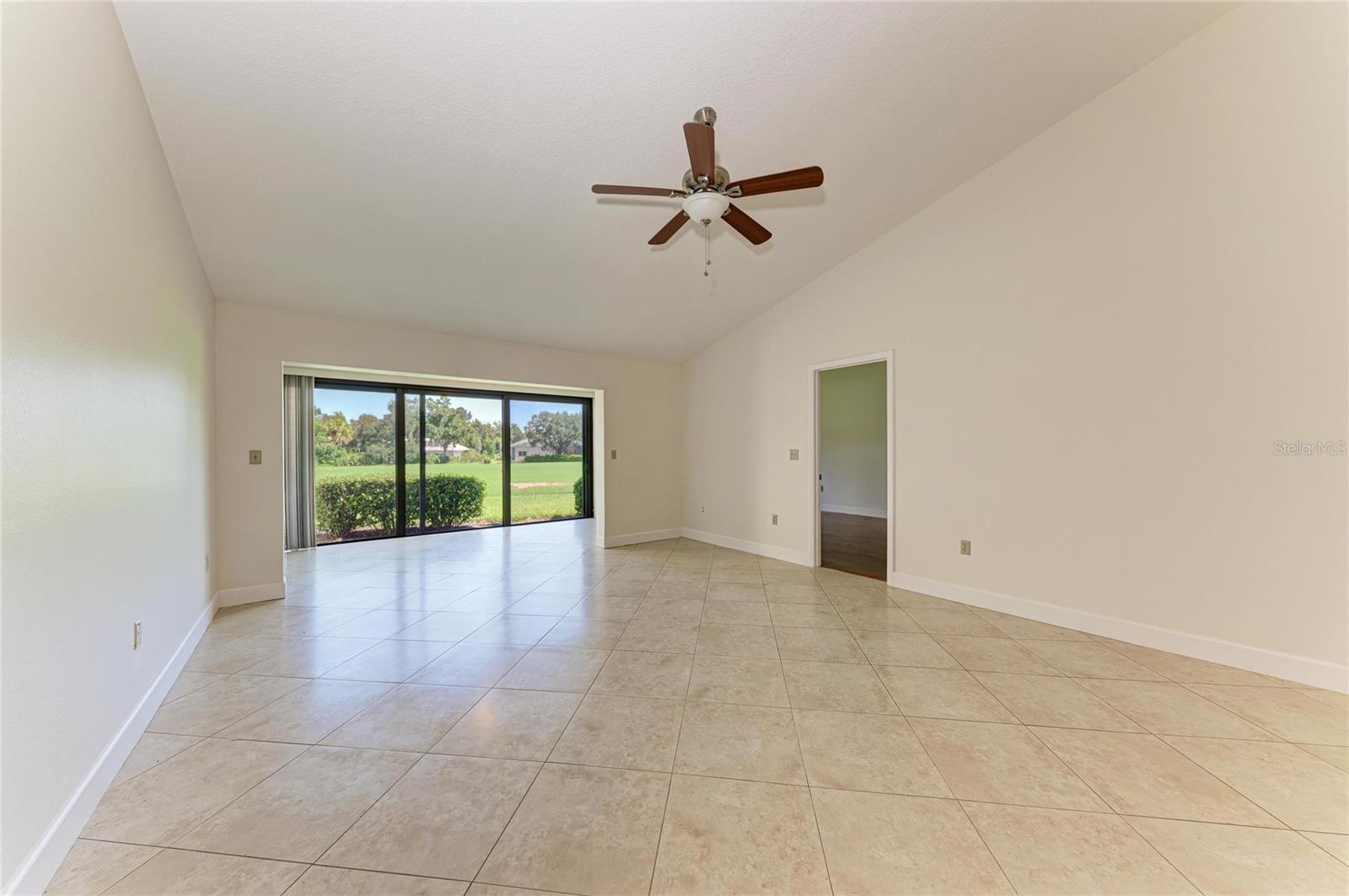 6085 CLUBSIDE DR — photo 10