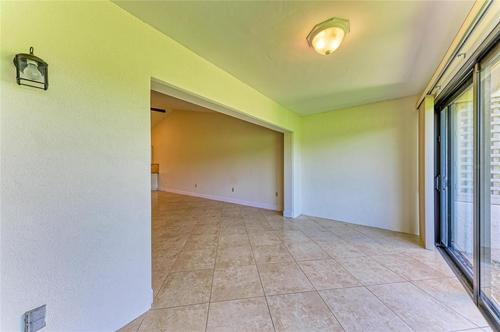 6085 CLUBSIDE DR — photo 42